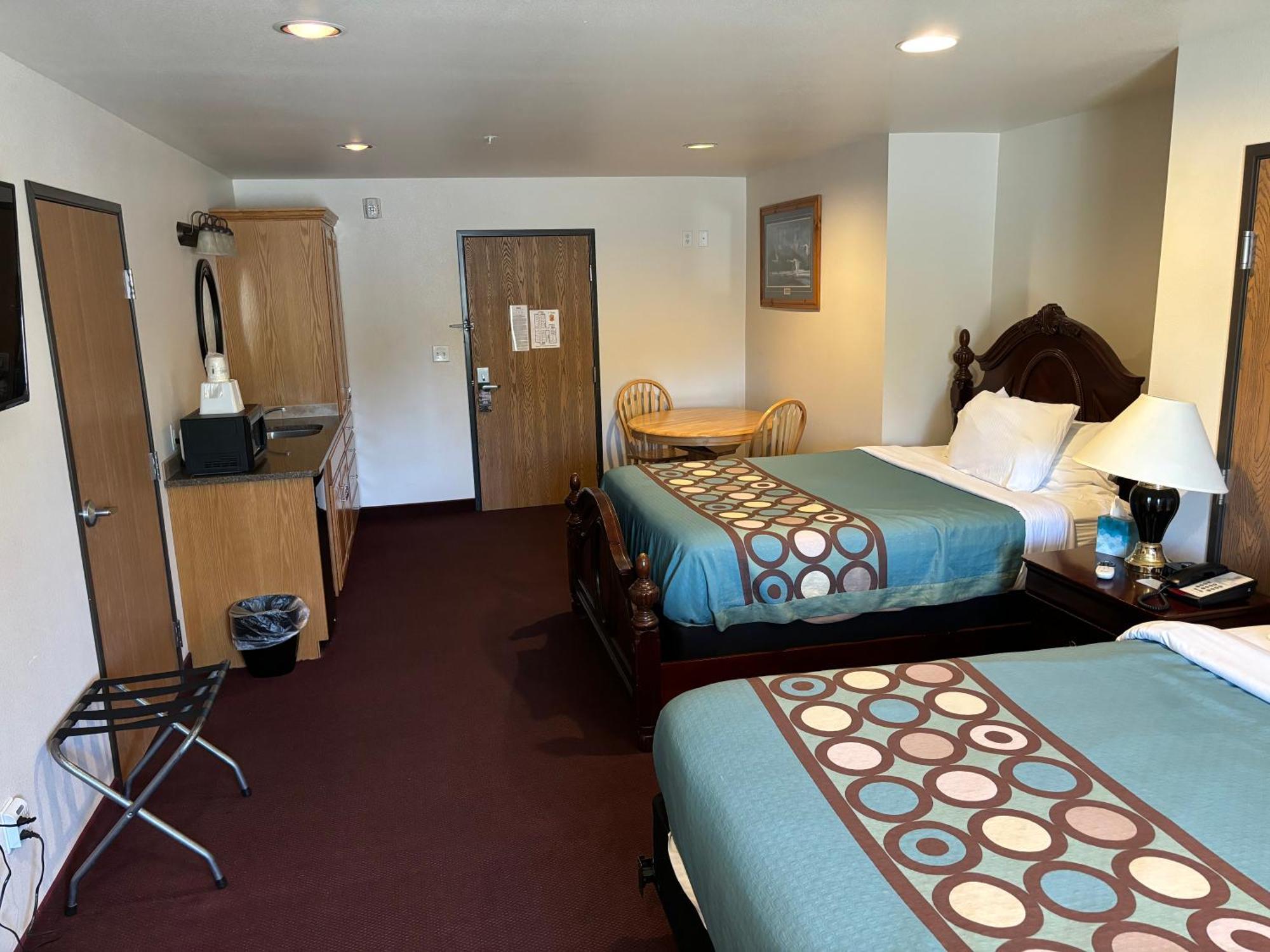 Super 8 By Wyndham Rexburg Hotell Exteriör bild