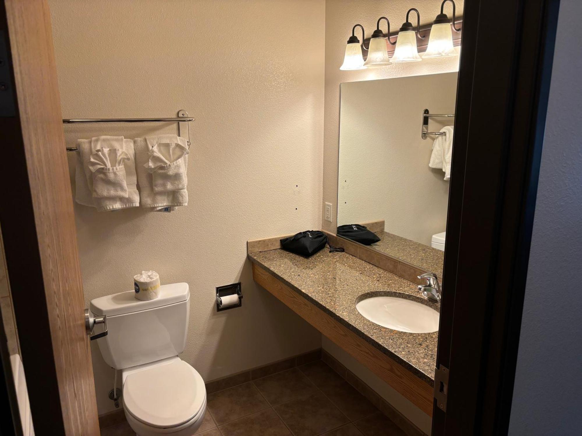 Super 8 By Wyndham Rexburg Hotell Exteriör bild